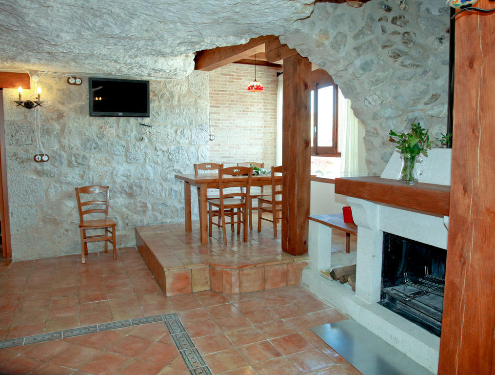 Casa Rural La Bodeguilla Alcala del Jucar Room photo
