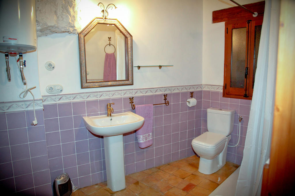 Casa Rural La Bodeguilla Alcala del Jucar Room photo