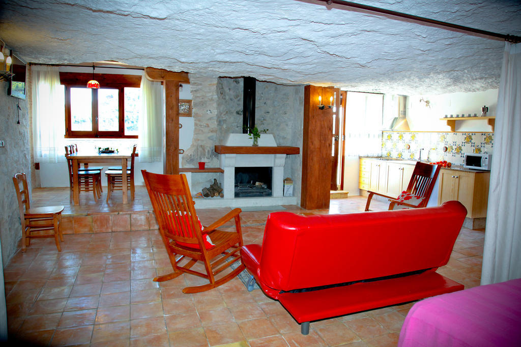 Casa Rural La Bodeguilla Alcala del Jucar Room photo