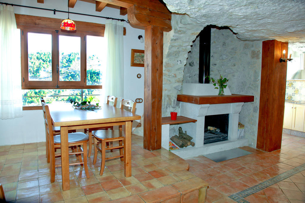 Casa Rural La Bodeguilla Alcala del Jucar Room photo