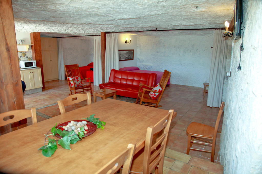 Casa Rural La Bodeguilla Alcala del Jucar Room photo